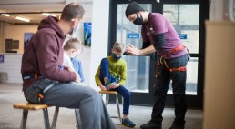 How to Put on Shoes - Teaching 7