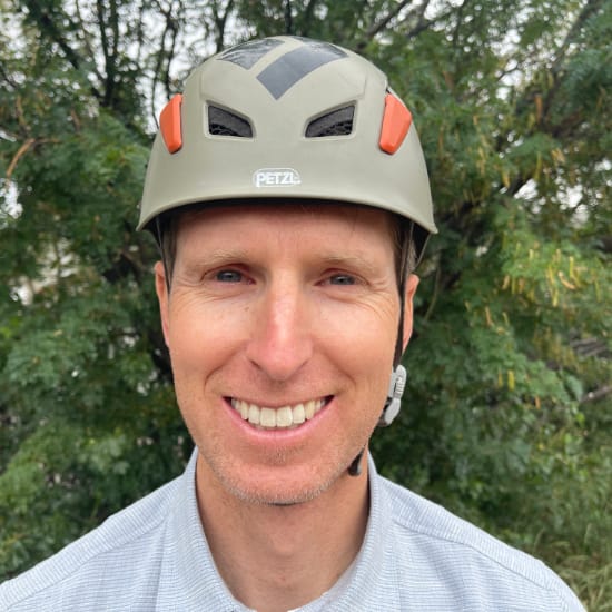 Properly centered helmet 10